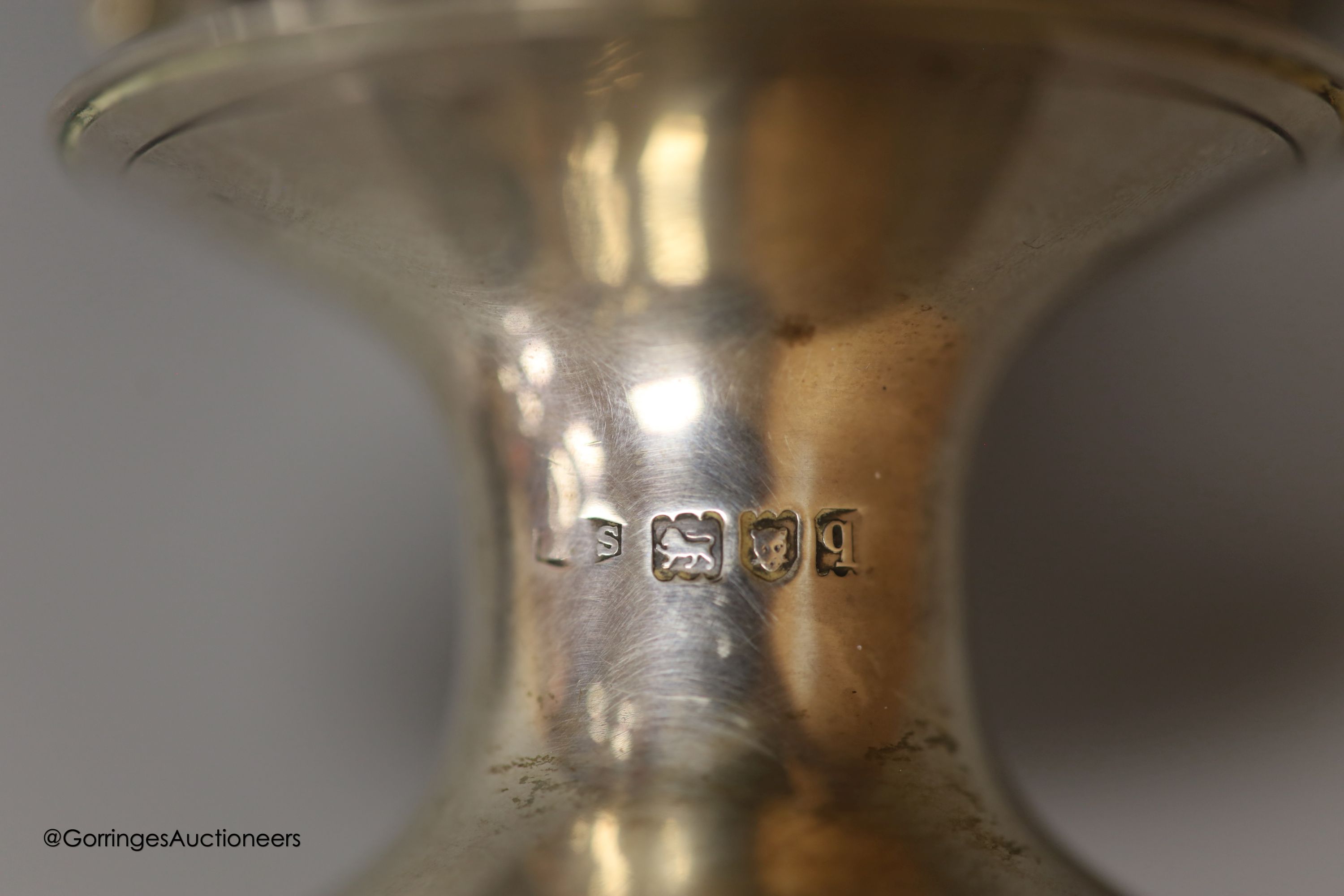 A George V novelty silver salt, modelled a s a font, with engraved inscription relating to the Company of Inhoulders, London, 1911, height 68mm, together with an Edwardian silver and tortoiseshell pique mounted trinket b